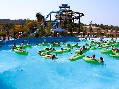 Aqualand Complex 4*